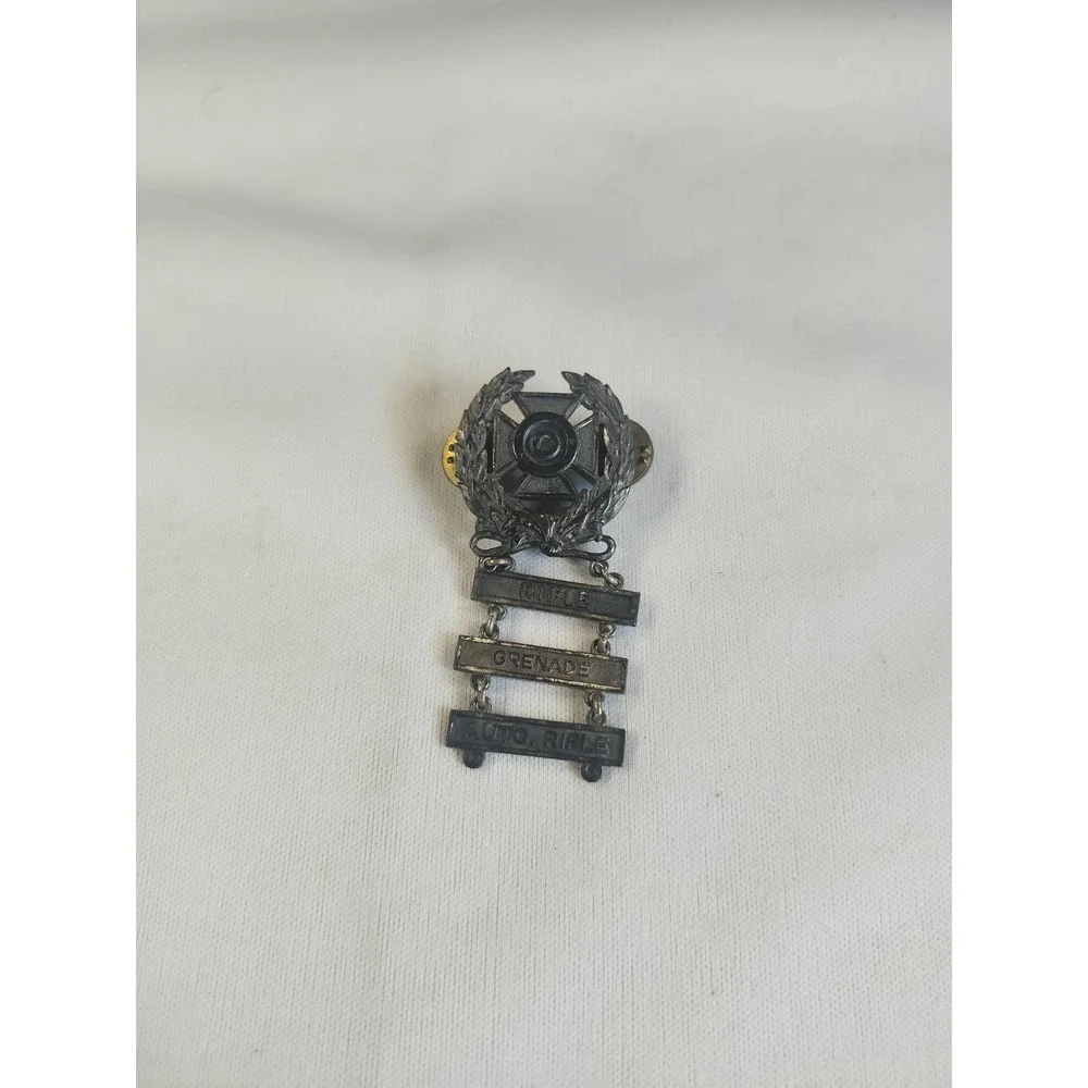 Vintage Vietnam U.S. Army Expert Marksmanship Badge Rifle Grenade Auto Rifle Pin